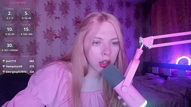 Cutie_Bambi webcam