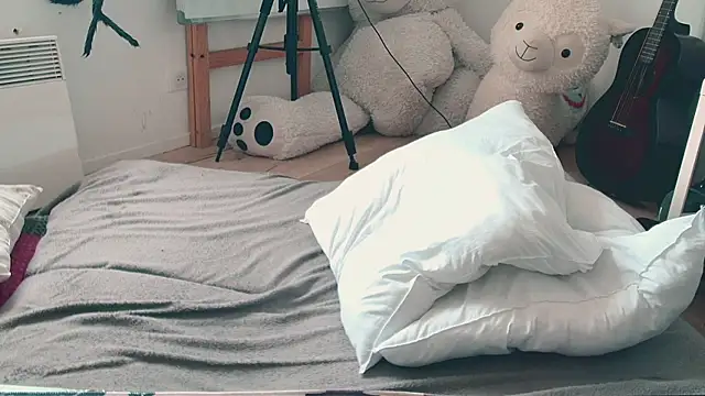 CeriseLapine webcam