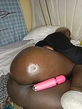 SquirtQueen16 webcam