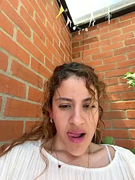 alana15's live room