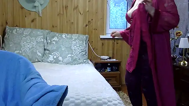 Emma52610 webcam
