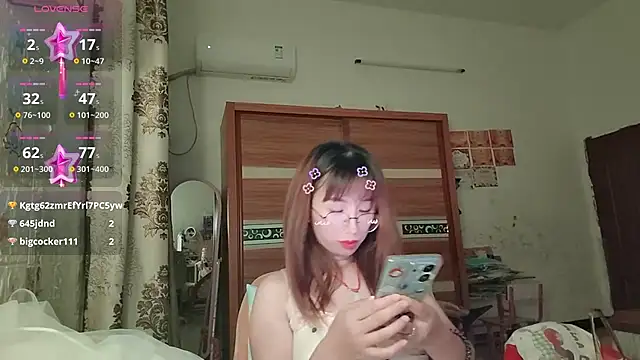 Lili_666 webcam