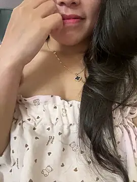 Bella_7777 webcam