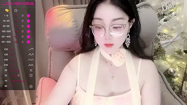 Monica-666888- webcam