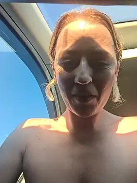 LaraLanee webcam