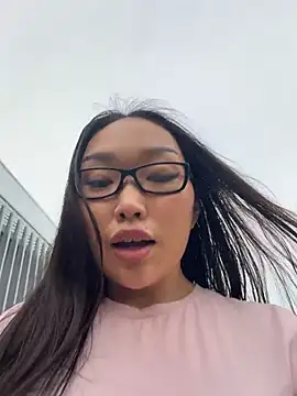 trytomakememoam webcam