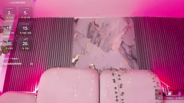 CarolineFyre webcam