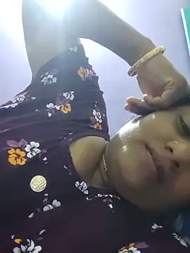 yamini1431 live cam on StripChat