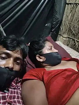 Indiandesicouple155 webcam