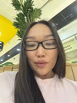 trytomakememoam webcam