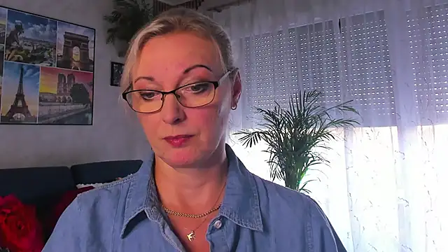 vanessa_chat - Vanessa_chat's free webcam - UK Sex Cams