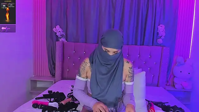 Nayla-Mouna webcam
