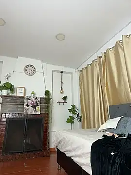 Emma_hassani webcam