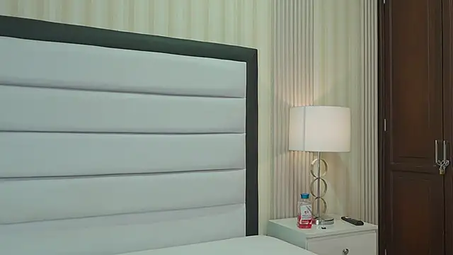 VioletSweetts webcam