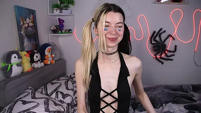 Emmie_shy live cam on StripChat