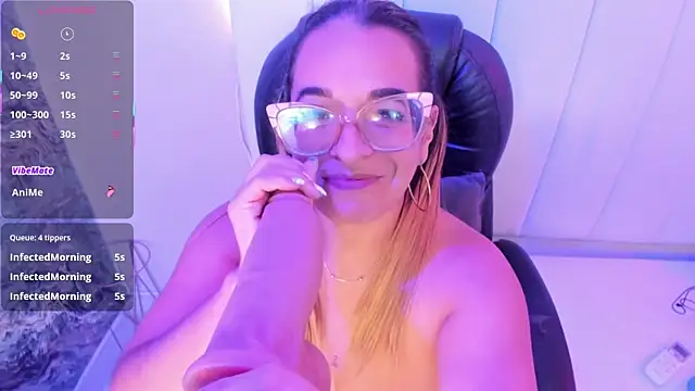 MHONIKBELUCCI live cam on StripChat