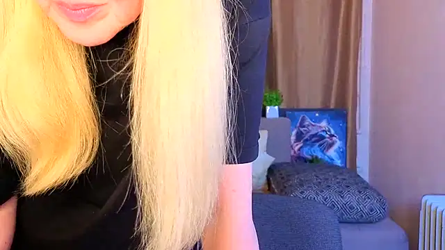 Bella_soulmate live cam on StripChat