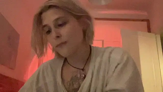 ella_bloom (F young) - squeeze my boobs