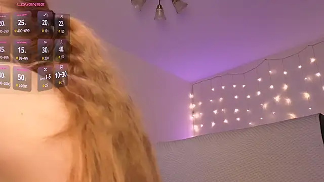 RebeccaAster webcam