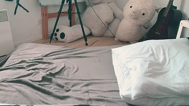 CeriseLapine webcam