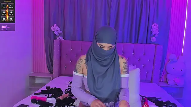 Nayla-Mouna webcam