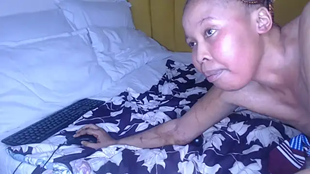 Bella_2025 webcam