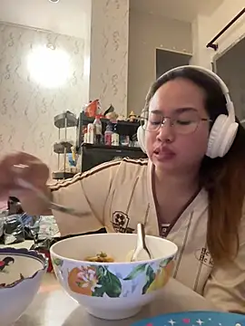 Ponthip webcam