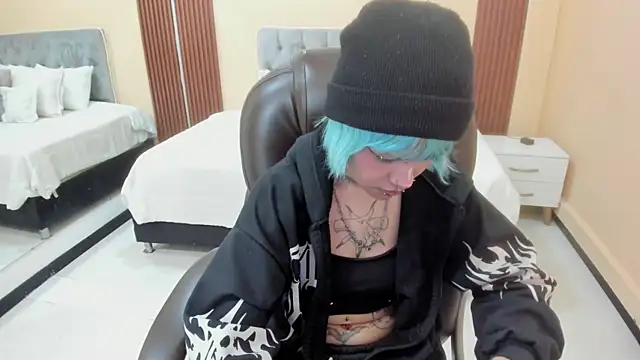 Bela_Craxkerr webcam