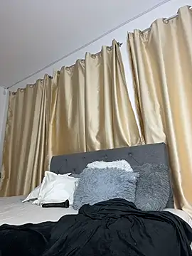 Emma_hassani webcam