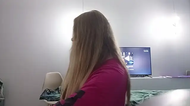 KarinaBestie webcam