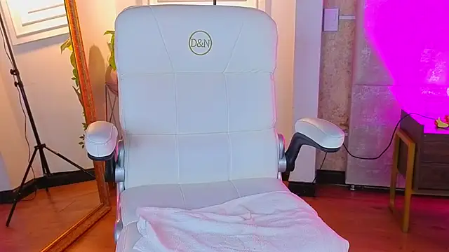 AlessiaLondon webcam