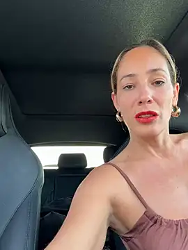 Live cam model SweetAlegra_ broadcasting live