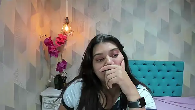 LindaBreeS webcam
