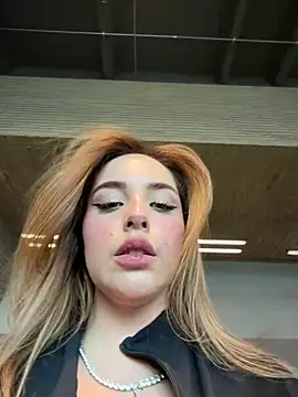 Alirawrz webcam