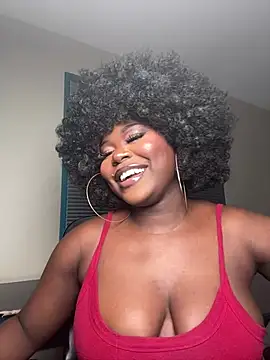 WomanNextdoor1 webcam