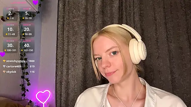 Marry_Sornatiko webcam