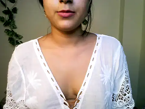 NANCY_OBEROYE webcam