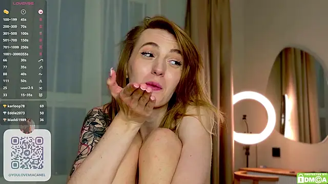 MiaKomoi webcam