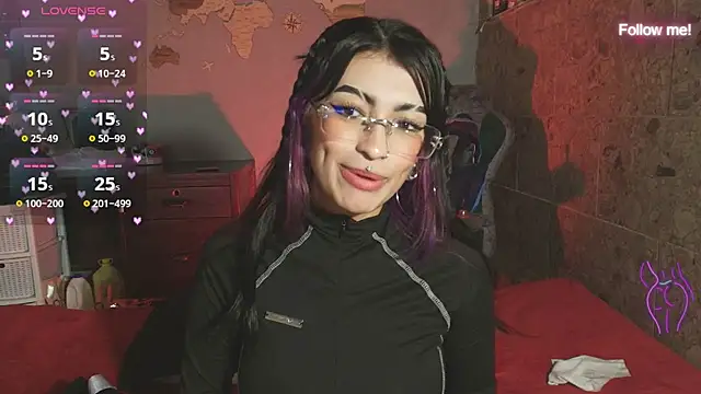 mia_devine_ webcam