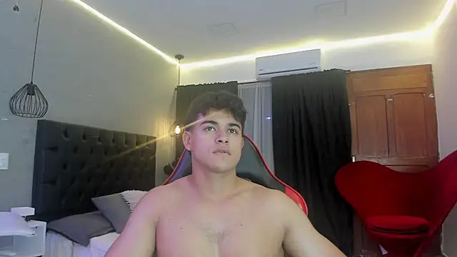 charlie___musk (M twink) - Let´s cum together!