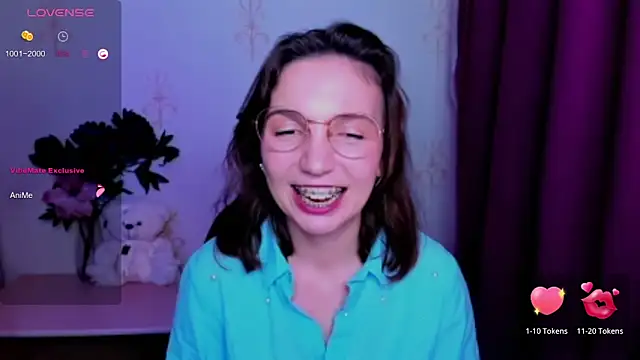 KindHazelHere_ webcam