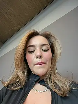 Alirawrz webcam