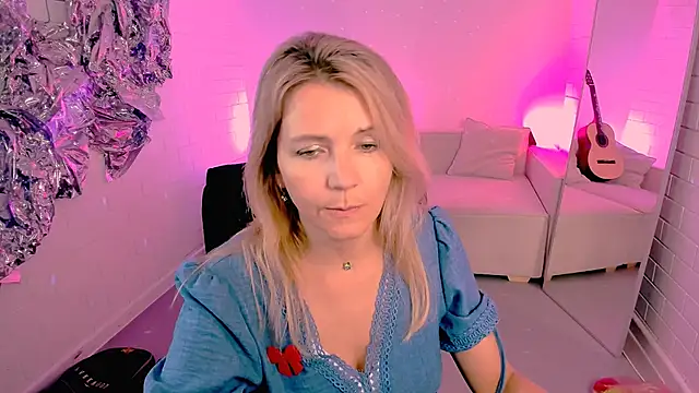 NicoleHitman webcam