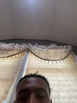 Mellyj053 webcam