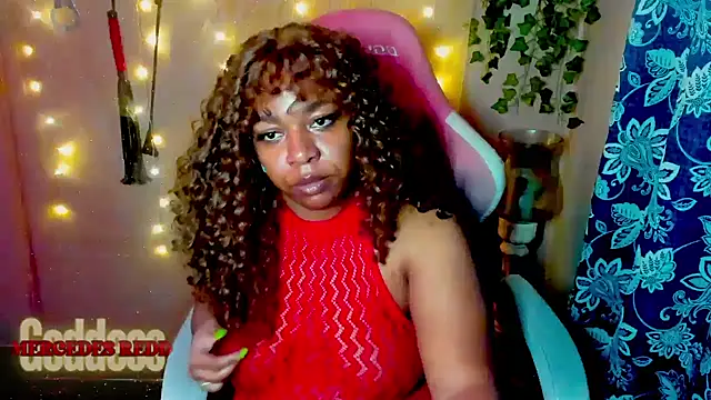 MercedesRedd webcam