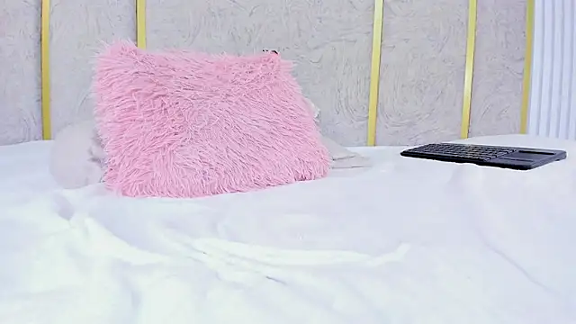 valen_petty webcam