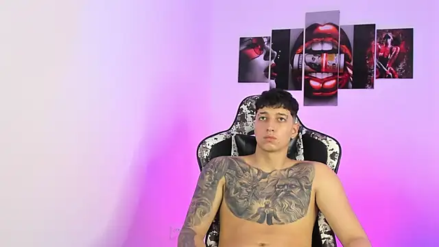 eithan_boy_ webcam