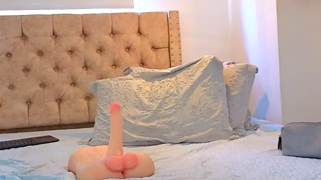 ValkiryMonts webcam