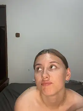 FlirtySophiaa webcam