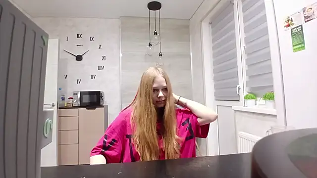 KarinaBestie webcam
